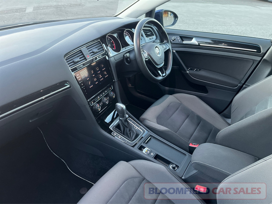 2017 Volkswagen Golf HIGHLINE , AUTO // LOW MILEAGE €17,950