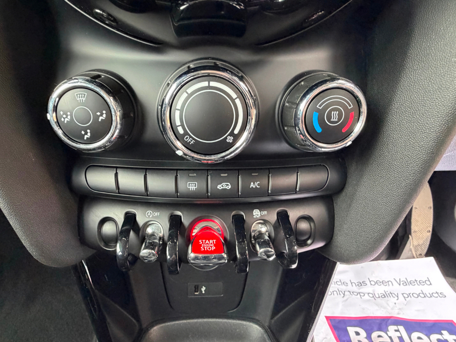 2022 MINI Hatch - image 25