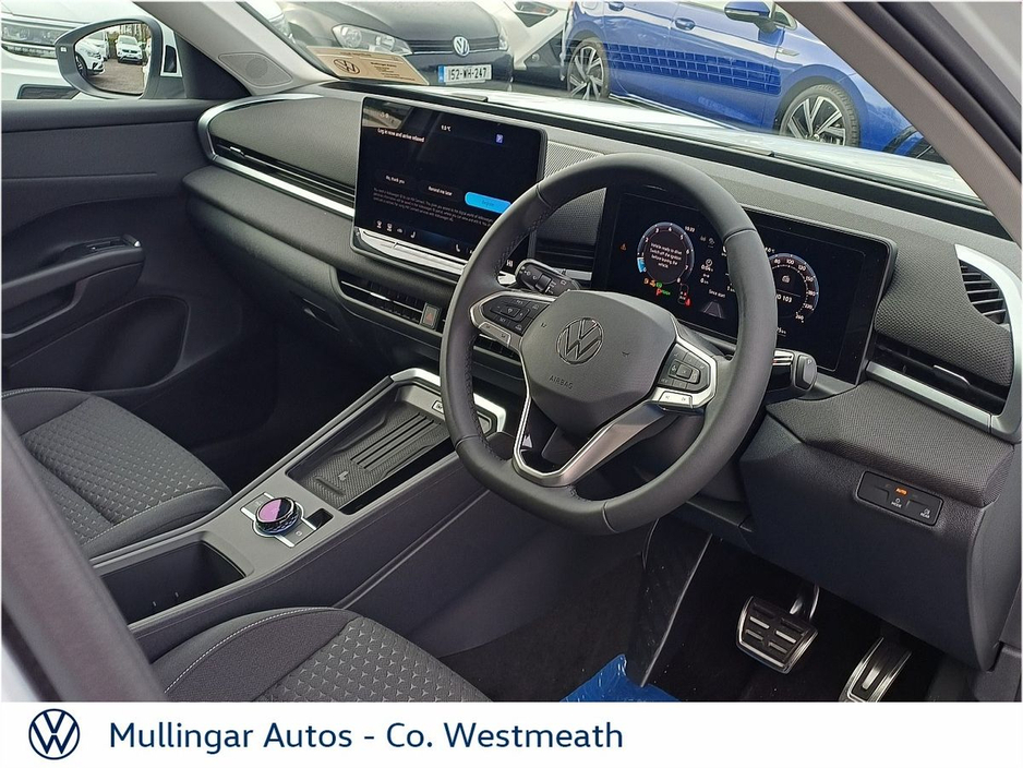 2026 Volkswagen T-Roc - image 8