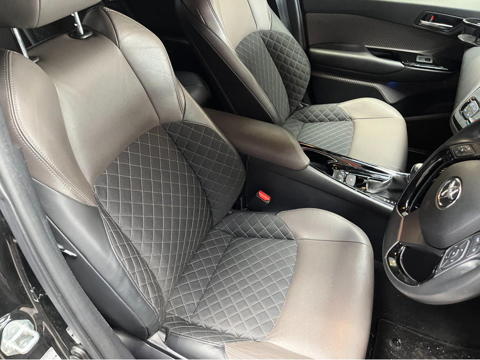 2020 Toyota C-HR - image 9