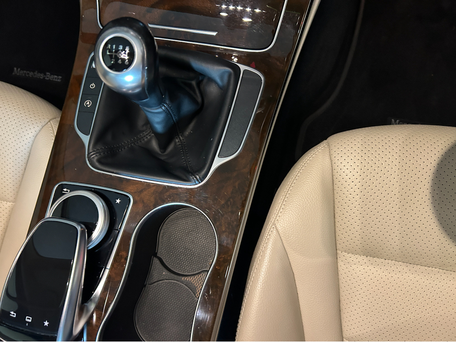 2016 Mercedes-Benz C Class ONLY 99000KLMS///TOP OF THE RANGE AVANTGARDE ORIGINAL IRISH CAR WITH STUNNING OATMEAL LEATHER INTERIOR///6 SPPED MANUAL WITH NCT UNTIL 8/26 AND TAX 6/26//LOW TAX JUST 190EUROS// €14,950