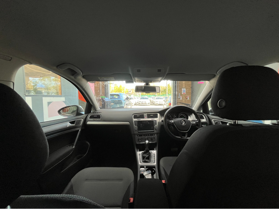 2016 Volkswagen Golf - image 13