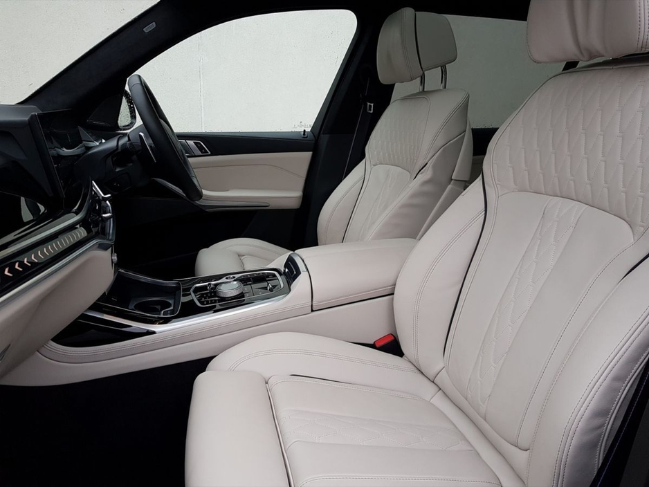 2025 BMW X7 xDrive40d M Sport €179,995