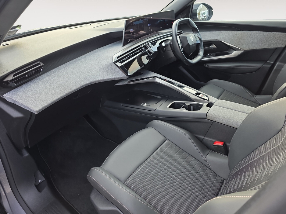 2025 Peugeot 3008 - image 15