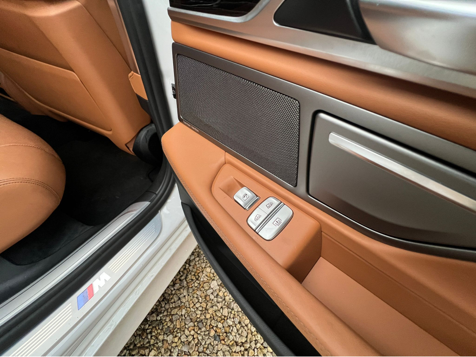 2018 BMW 7 Series ////740-D-M-SPORT//X -DRIVE///HUGE SPEC///SUNROOF//LIKE NEW////