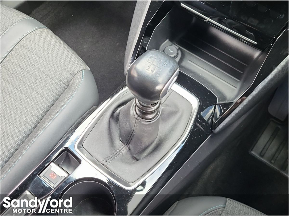 2023 Peugeot 2008 - image 21