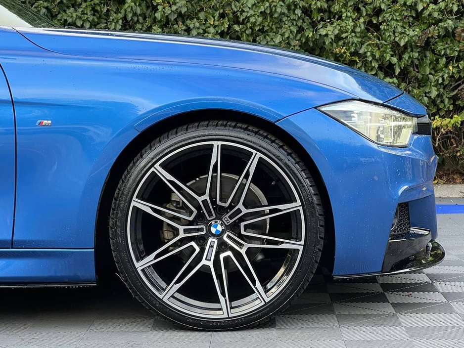 2018 BMW 3 Series 320d M-SPORT COMPETITION TOURING // LEATHER HEATED M-SPORT SEATS // REVERSE CAMERA // NEW 20" M3 COMP ALLOYS €26,900