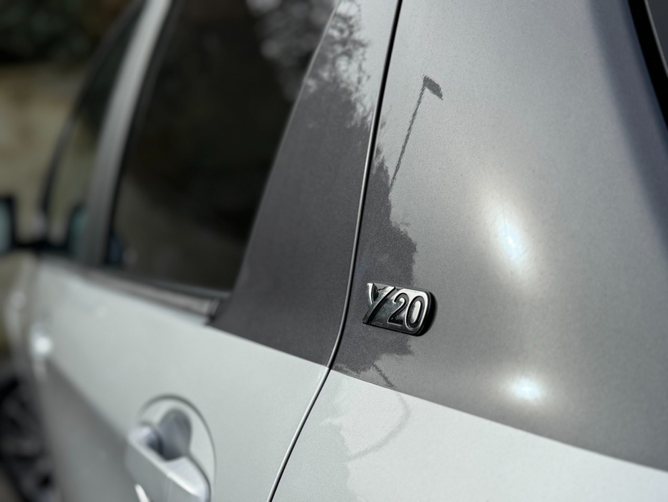 2020 Toyota Yaris - image 12