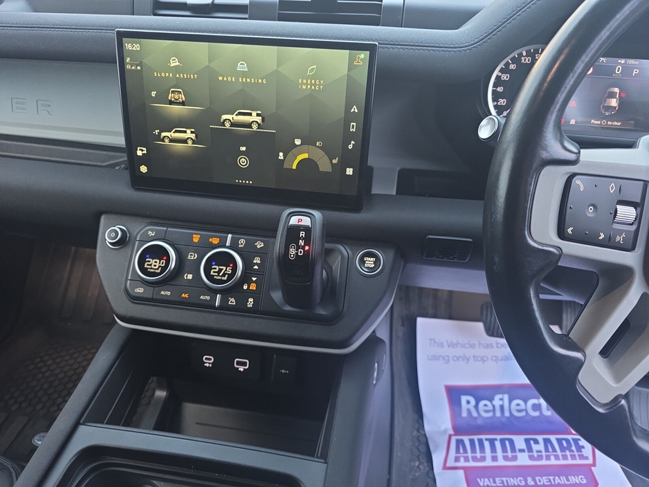2022 Land Rover Defender  €49,500