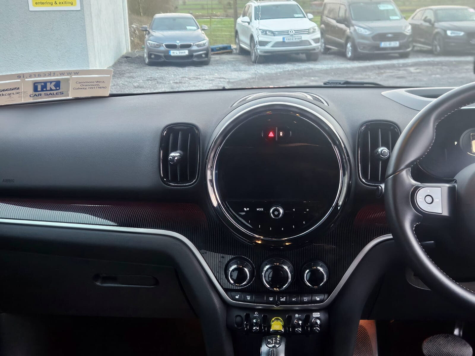 2021 MINI Hatch - image 14