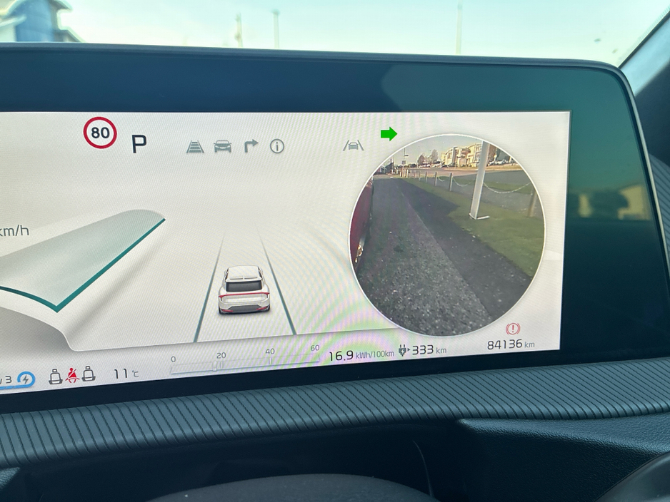 2022 Kia EV6 - image 25