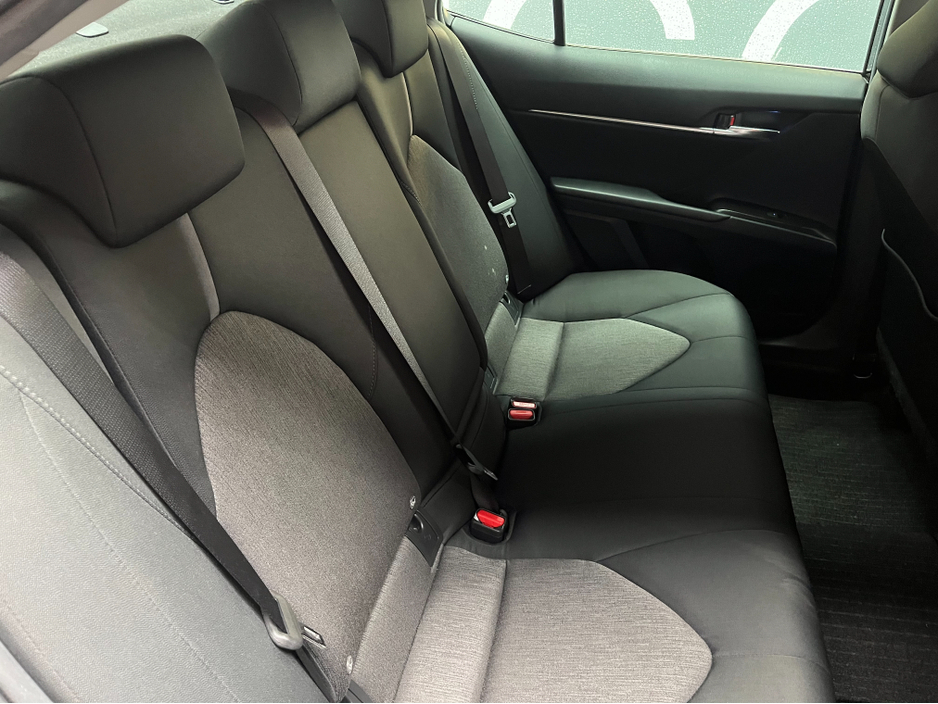 2021 Toyota Camry - image 13