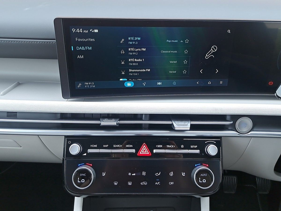 2025 Hyundai Tucson Platinum Automatic Plug in Hybrid with panomaric sunroof. €47,450