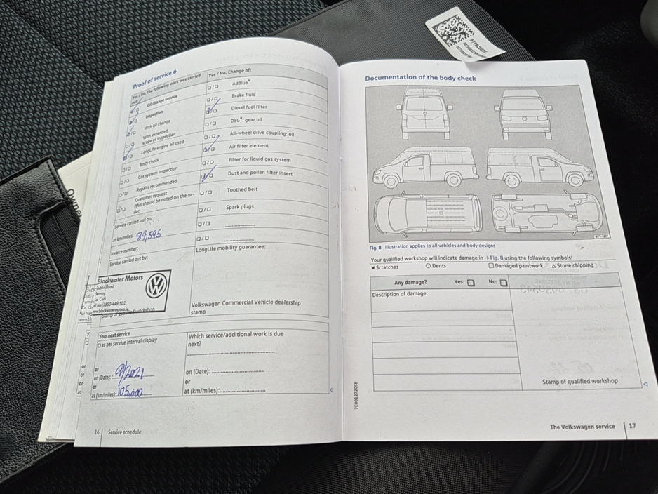 2017 Volkswagen Transporter - image 32