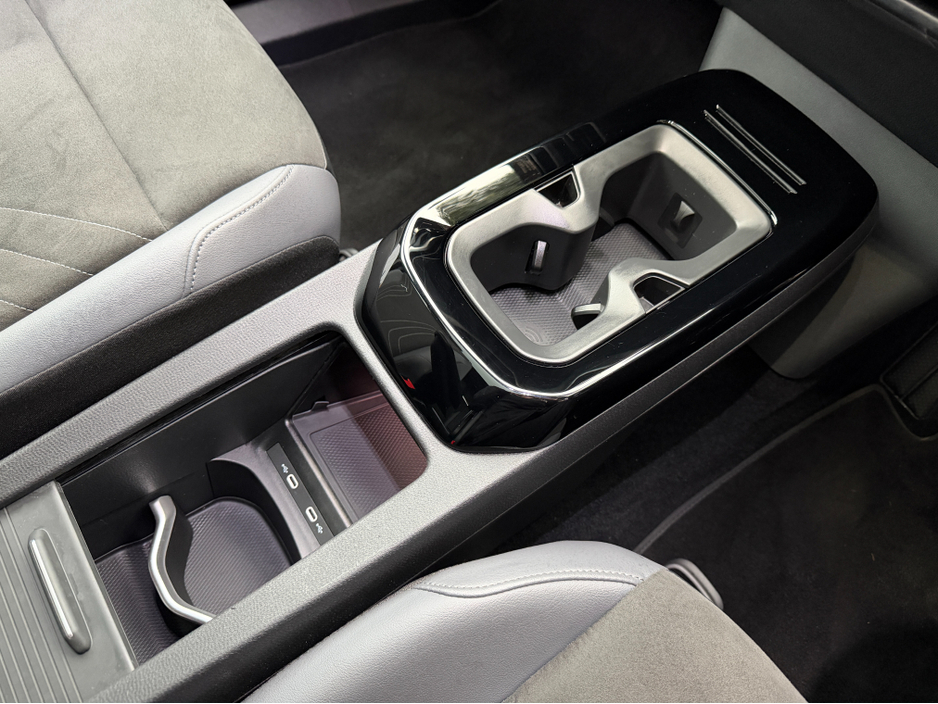 2023 Volkswagen ID.4 PANORAMIC ROOF..PURE..52KWH.. €23,900