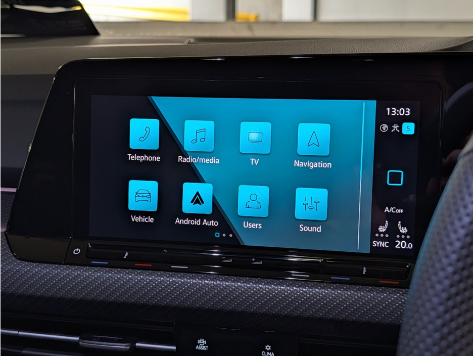 2024 Volkswagen Golf - image 24