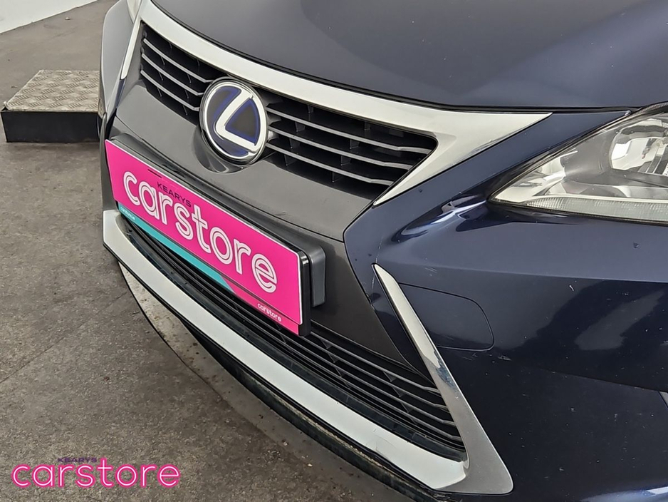 2016 Lexus CT 200 h - image 16