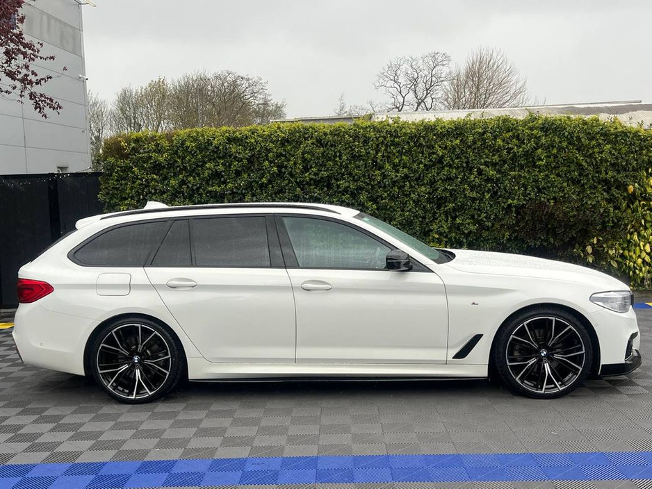 2019 BMW 5 Series - image 2