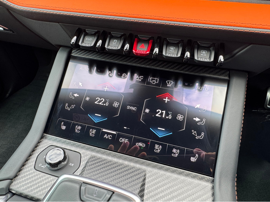 2025 Lamborghini Urus - image 22