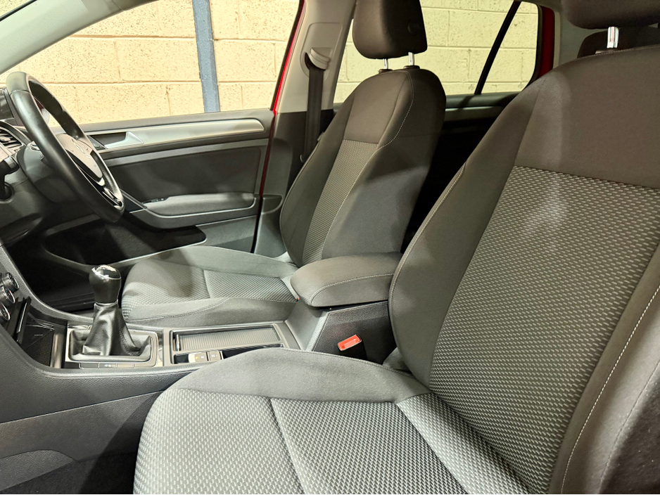 2019 Volkswagen Golf - image 15