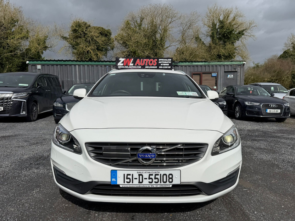 2015 Volvo V60 - image 3