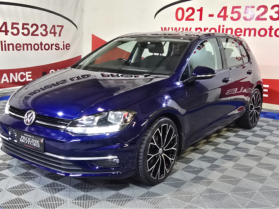 2018 Volkswagen Golf - image 3