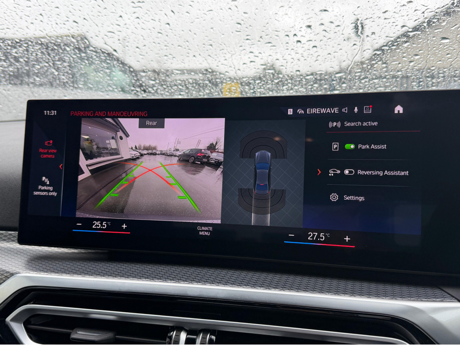 2023 BMW 3 Series - image 26