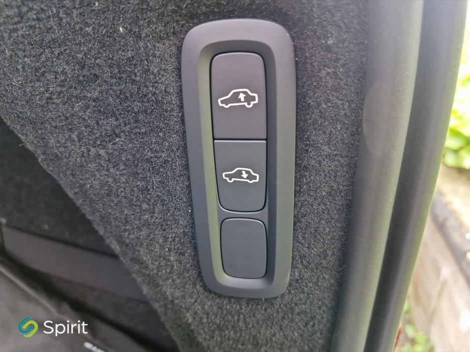 2025 Volvo XC90 - image 19