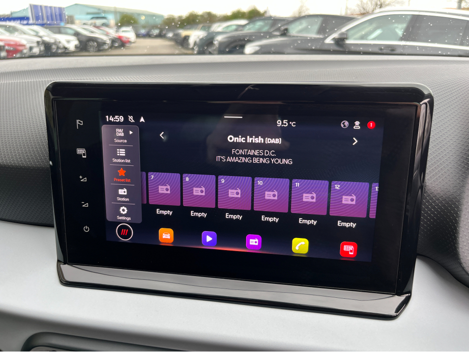 2023 SEAT Arona - image 19