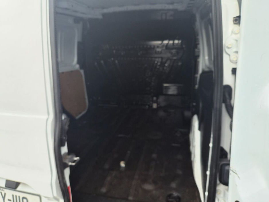 2018 Ford Transit Connect - image 8