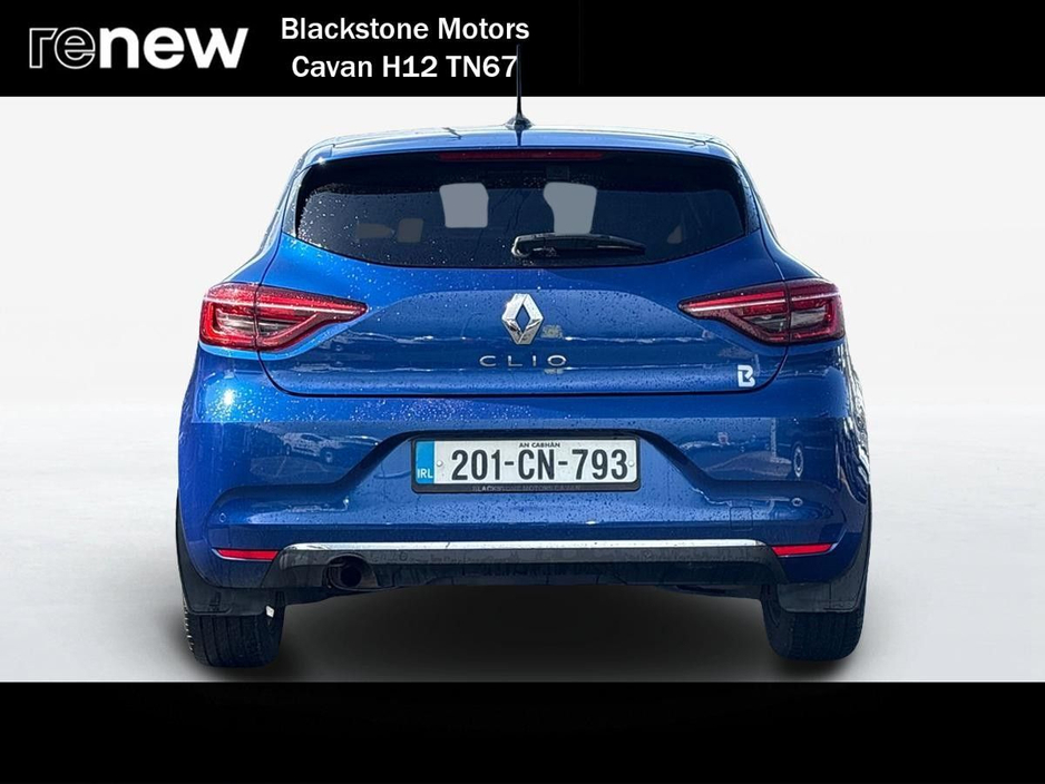 2020 Renault Clio - image 9