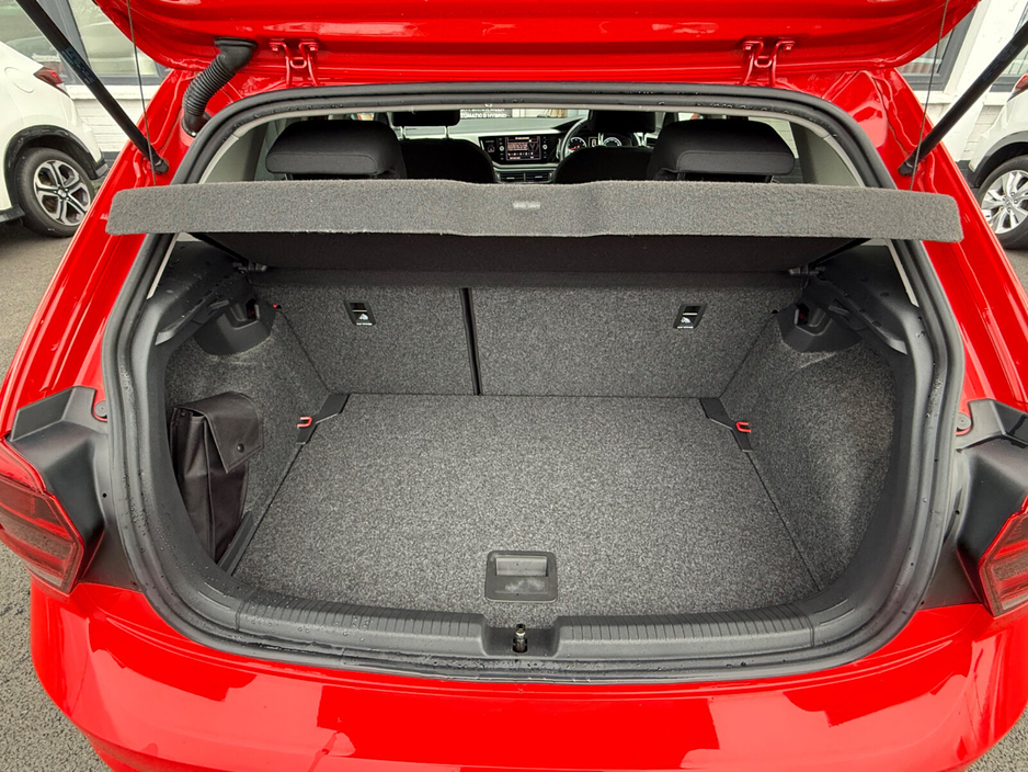 2018 Volkswagen Polo - image 24