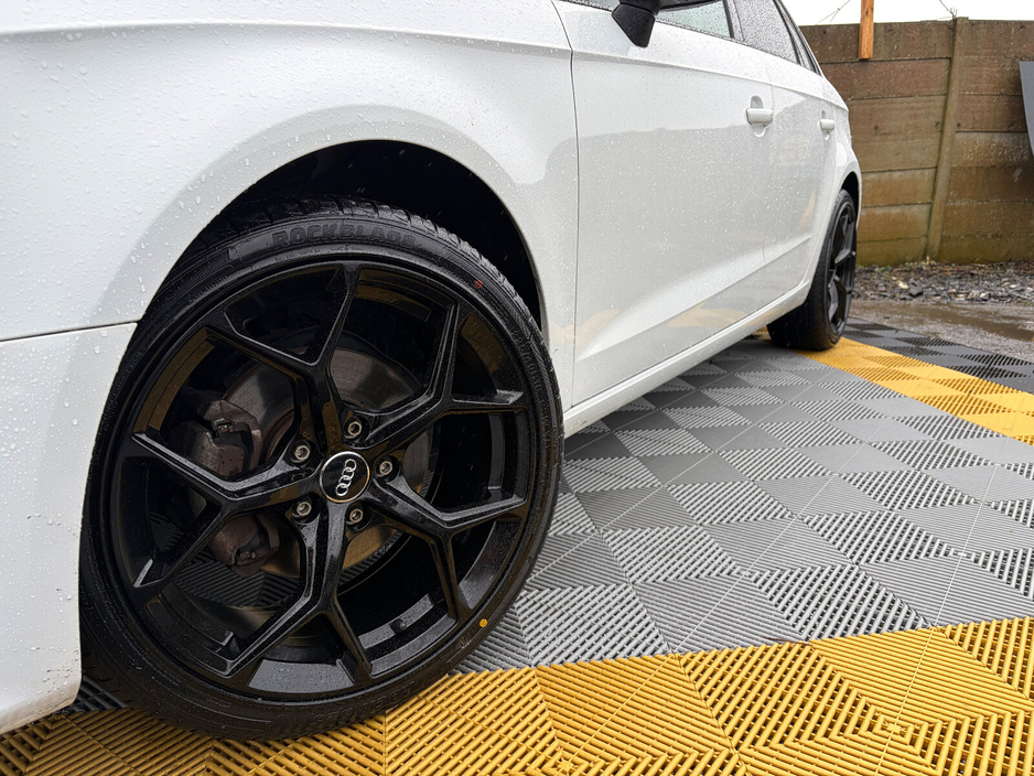 2014 Audi A3 1.4 TFSI S TRONIC €13,950