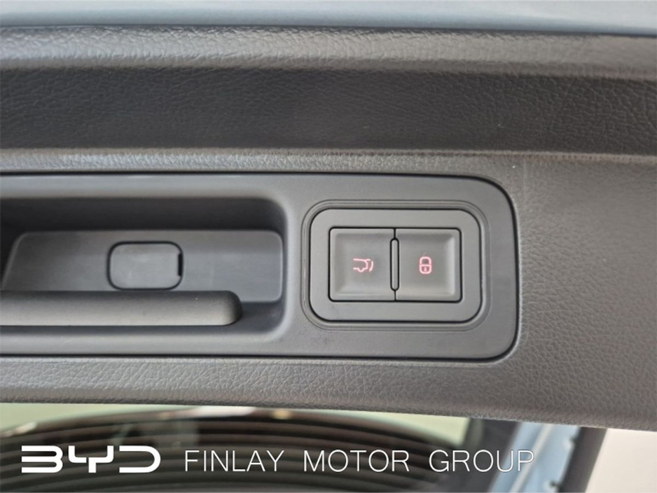 2026 BYD Seal U Comfort FWD 120 KM PHEV Range , Service plan Included €47,315