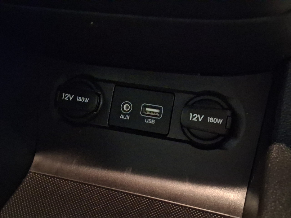 2016 Hyundai i20 - image 16