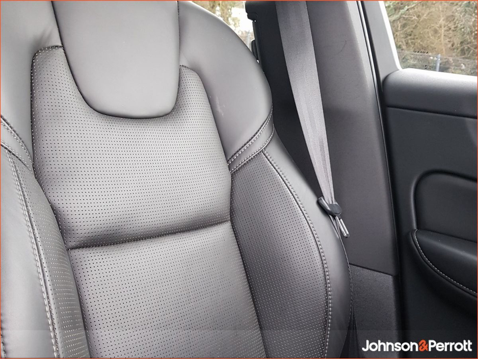 2022 Volvo XC60 T6 3550hp AWD PHEV Inscription AWD (Two Year Volvo Selekt Warranty + Two Year Volvo Service Plan) €46,900