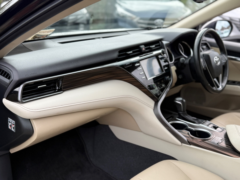 2021 Toyota Camry - image 31