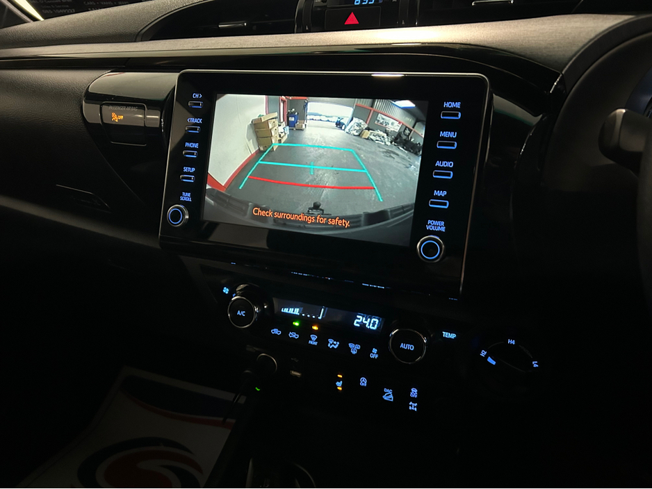 2021 Toyota Hilux - image 19