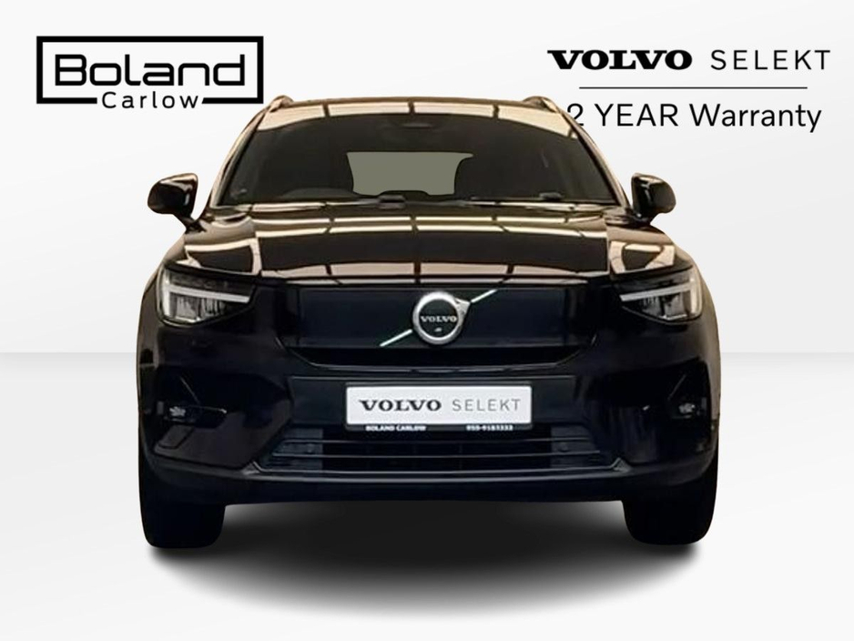 2023 Volvo XC40 - image 7