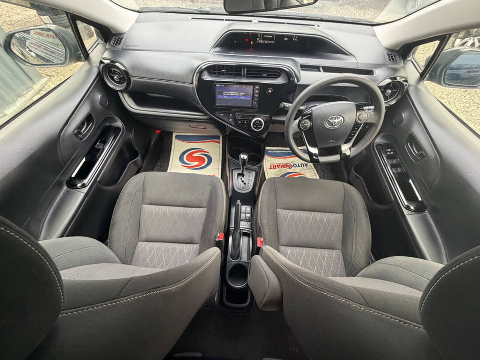 2019 Toyota Aqua - image 9