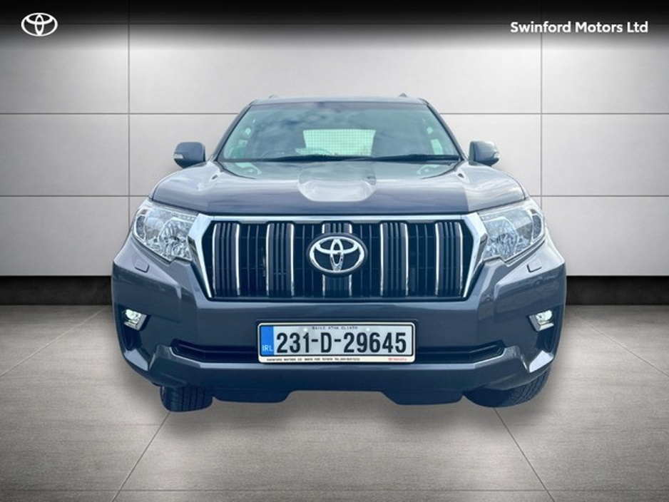 2023 Toyota Landcruiser - image 5