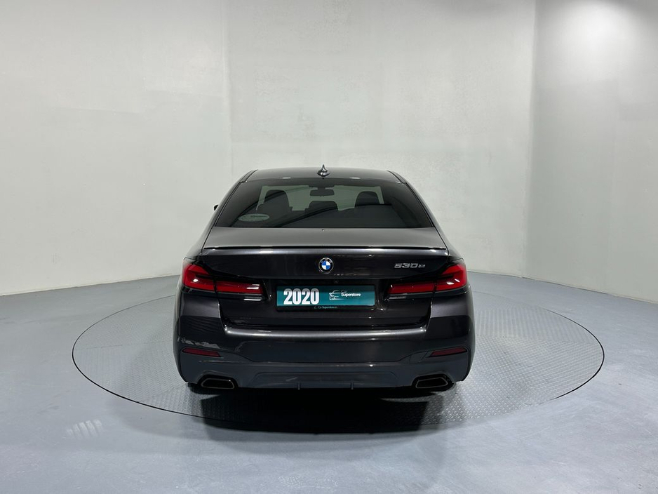 2020 BMW 5 Series - image 5