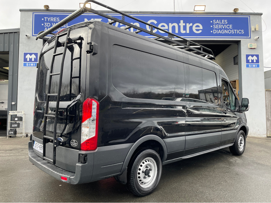 2019 Ford Transit - image 4