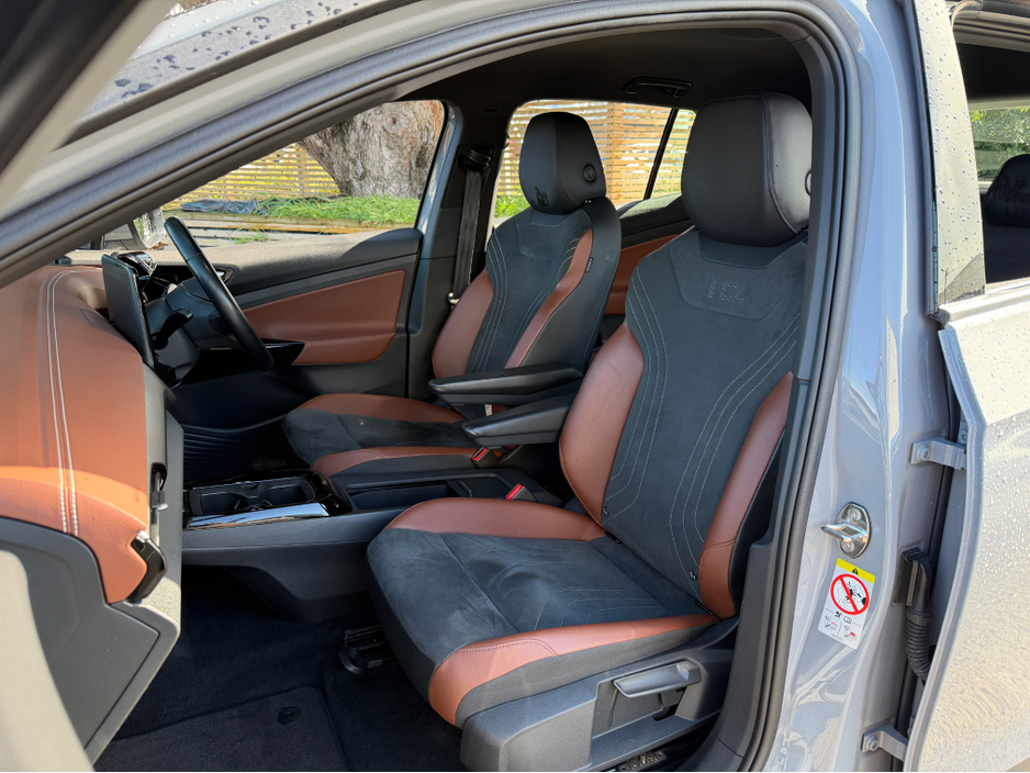 2022 Volkswagen ID.4 - image 28