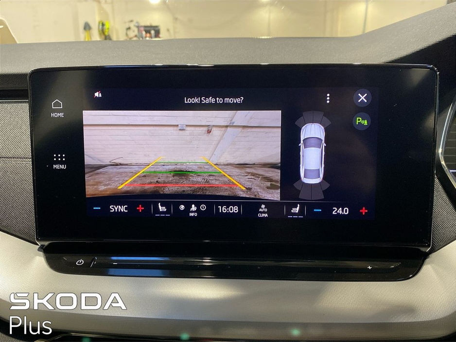 2023 Skoda Octavia - image 15