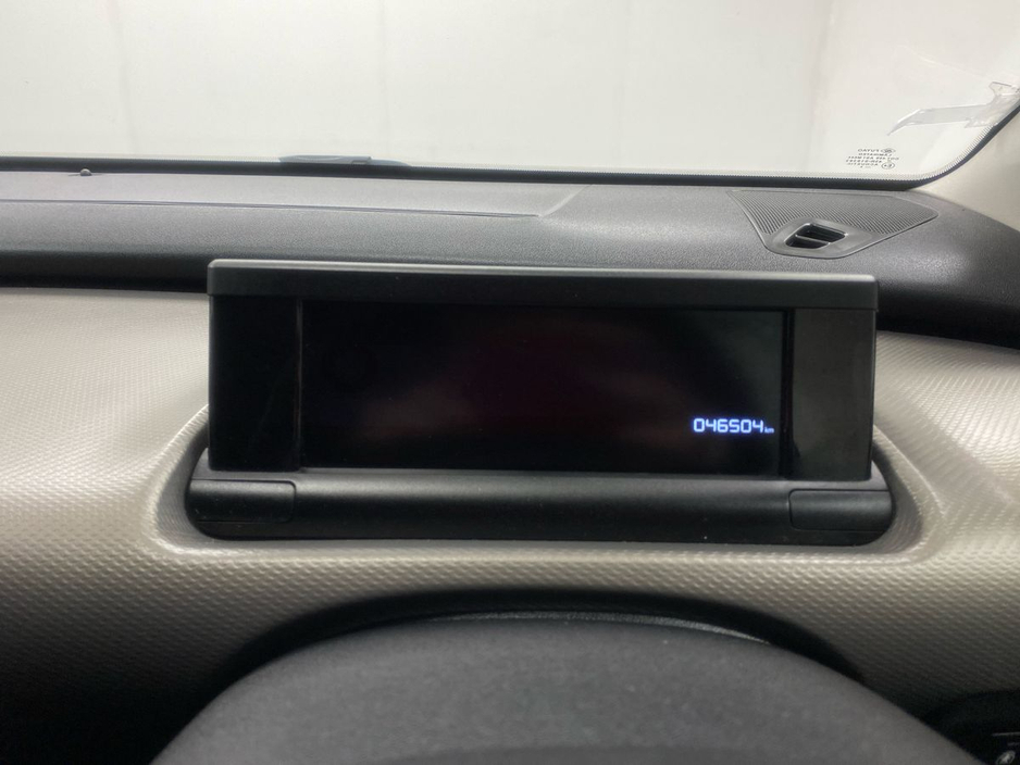 2020 Citroen C4 Cactus - image 16