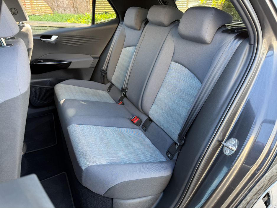 2021 Volkswagen ID.3 - image 23