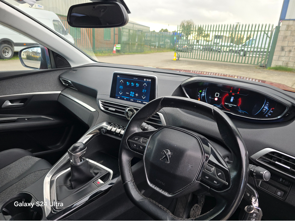 2019 Peugeot 3008 - image 14