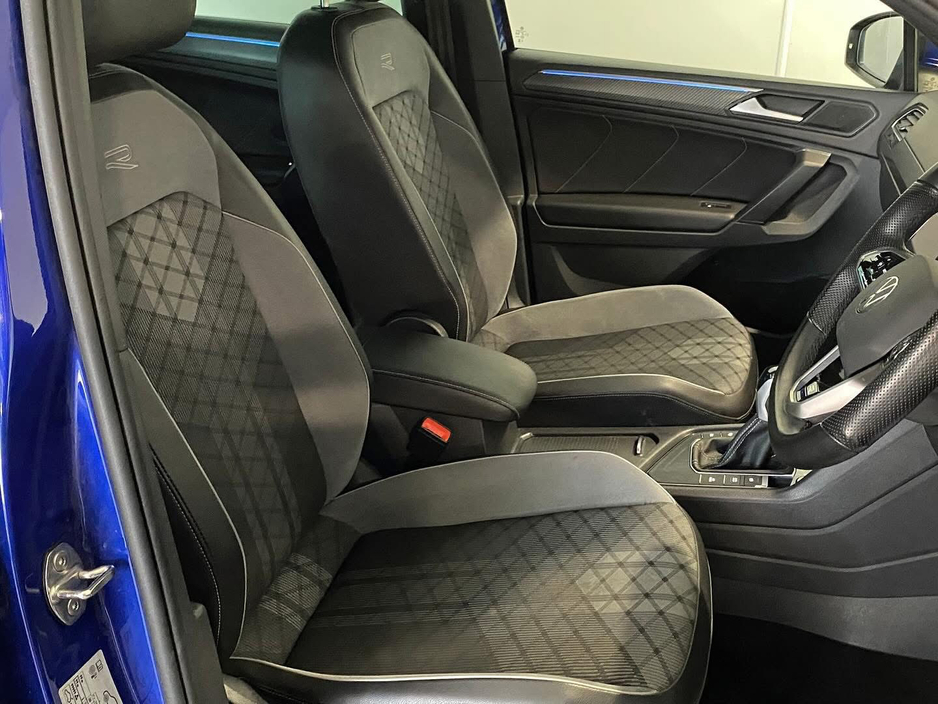 2023 Volkswagen Tiguan - image 4