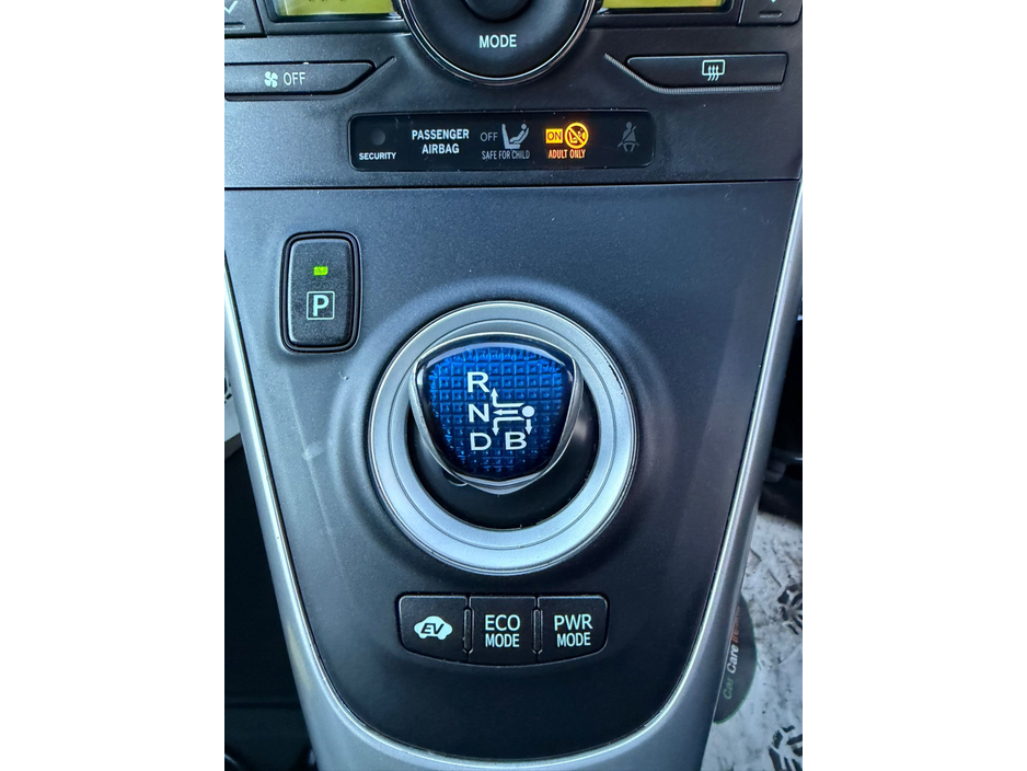 2011 Toyota Auris 1.8 HSD LUXURY 4DR AUTO €6,990